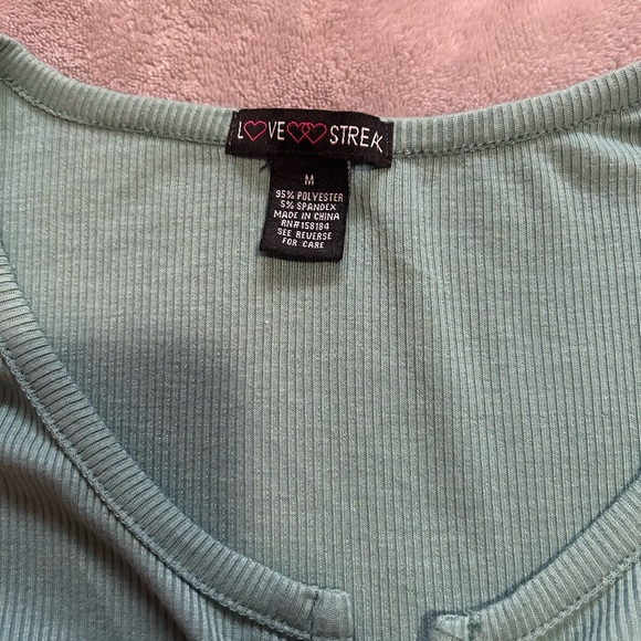 Green Ruched Button-Up Top - Picture 3 of 3